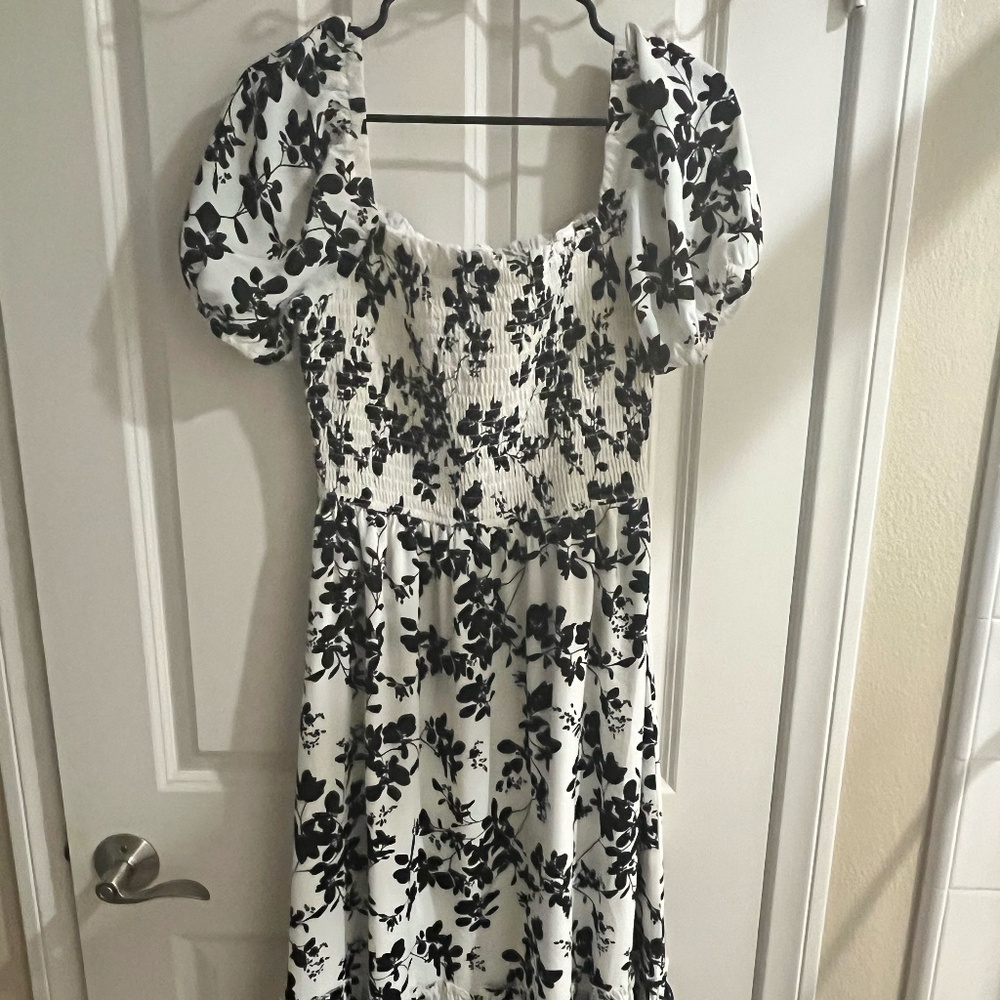 Melbourne Smocked Midi Dress - never worn